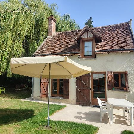 La Petite Maison Dans La Foret Gy-en-Sologne Exterior photo