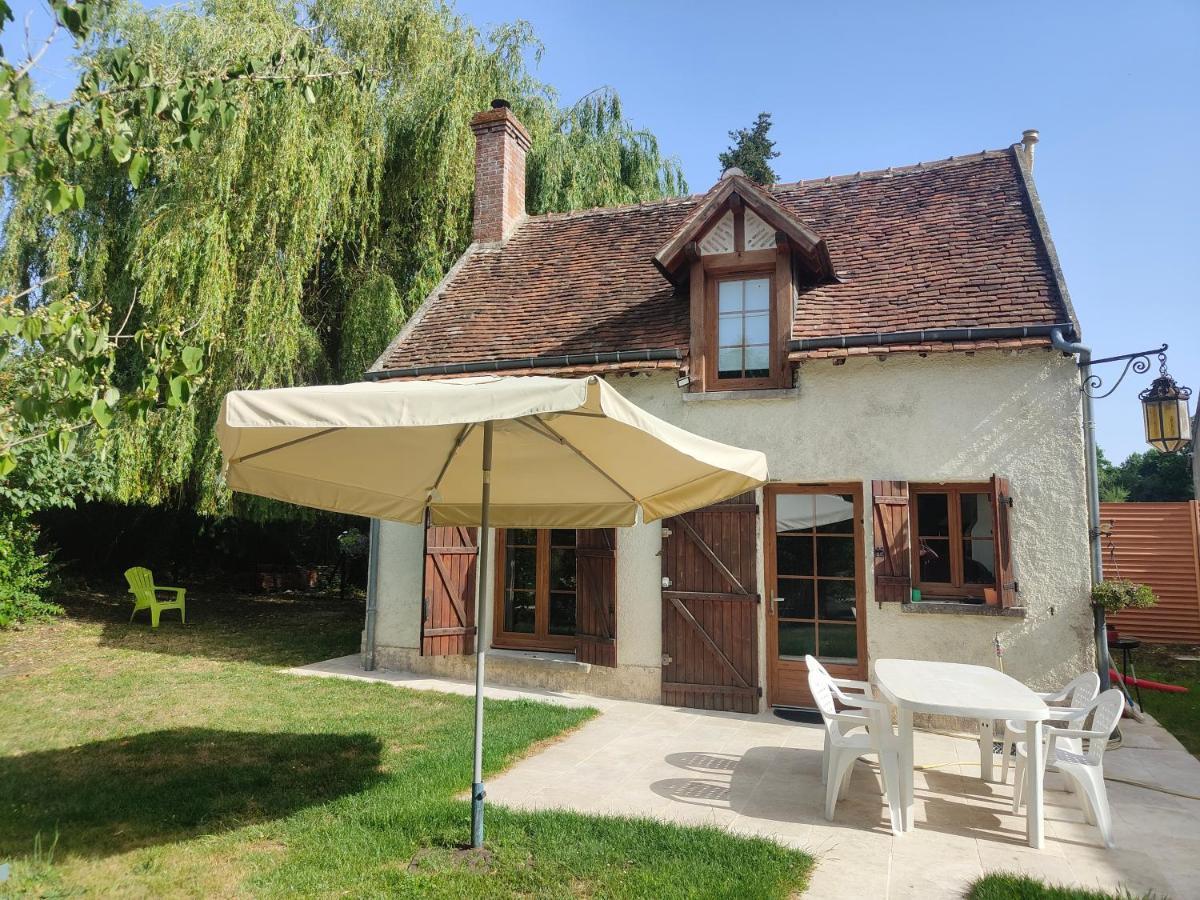 La Petite Maison Dans La Foret Gy-en-Sologne Exterior photo
